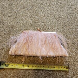 Chic Feathered Clutch in Soft Pink